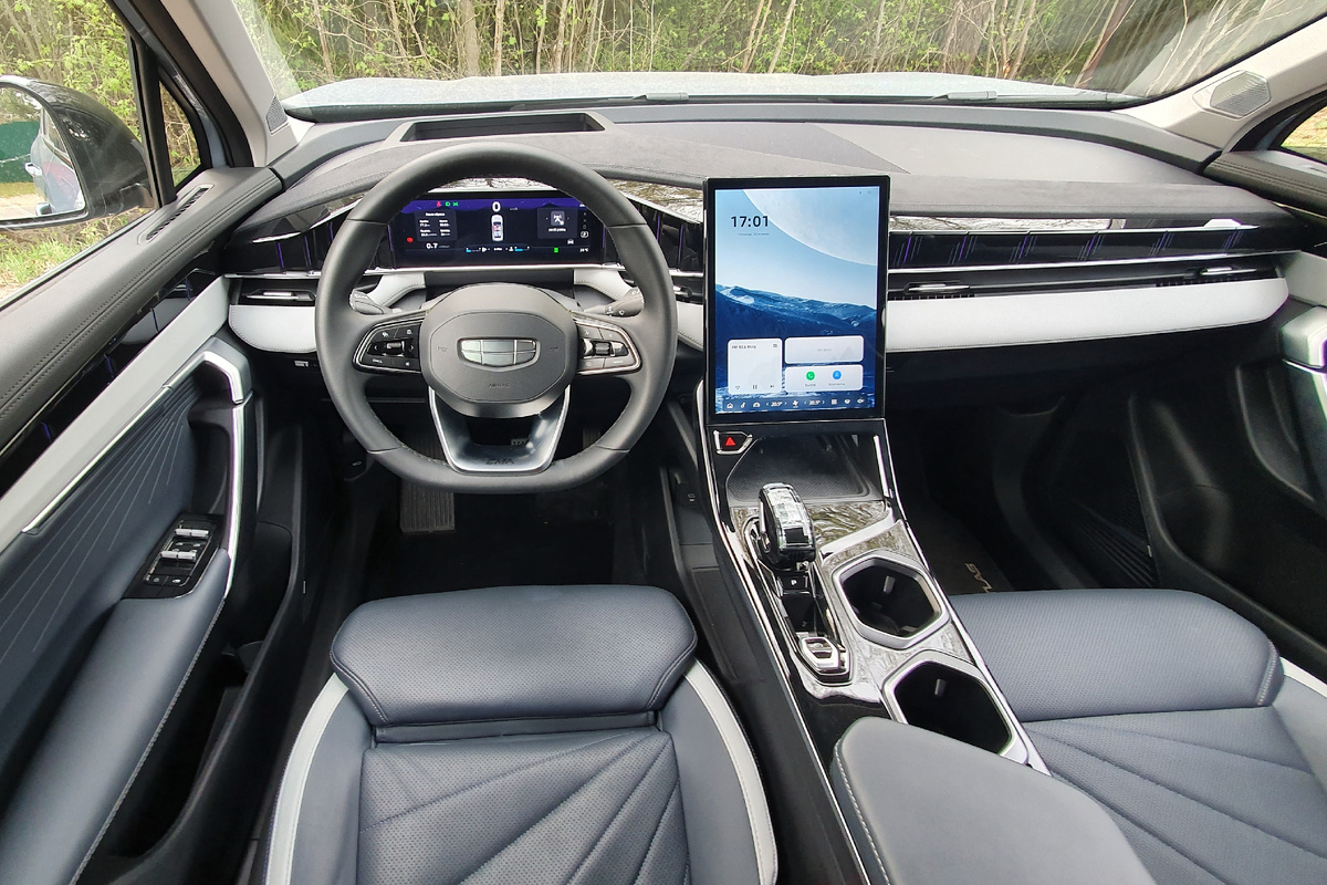 Салон Geely Atlas. Фото из архива CarExpert.ru