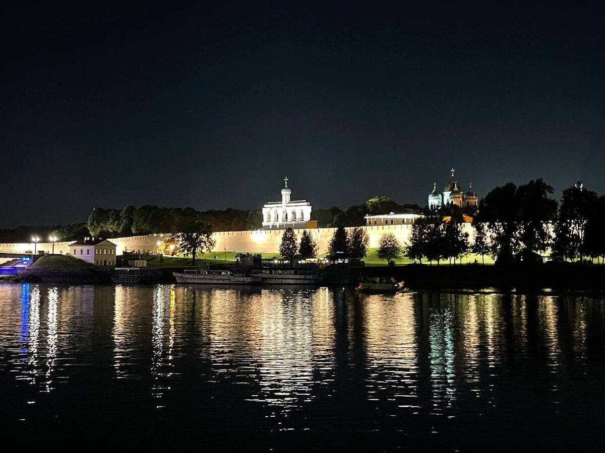 Ночной Великий Новгород.