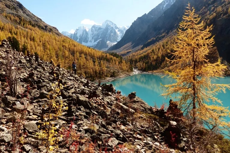 Нижнее Шавлинское озеро в Кош-Агачском районе Республики Алтай