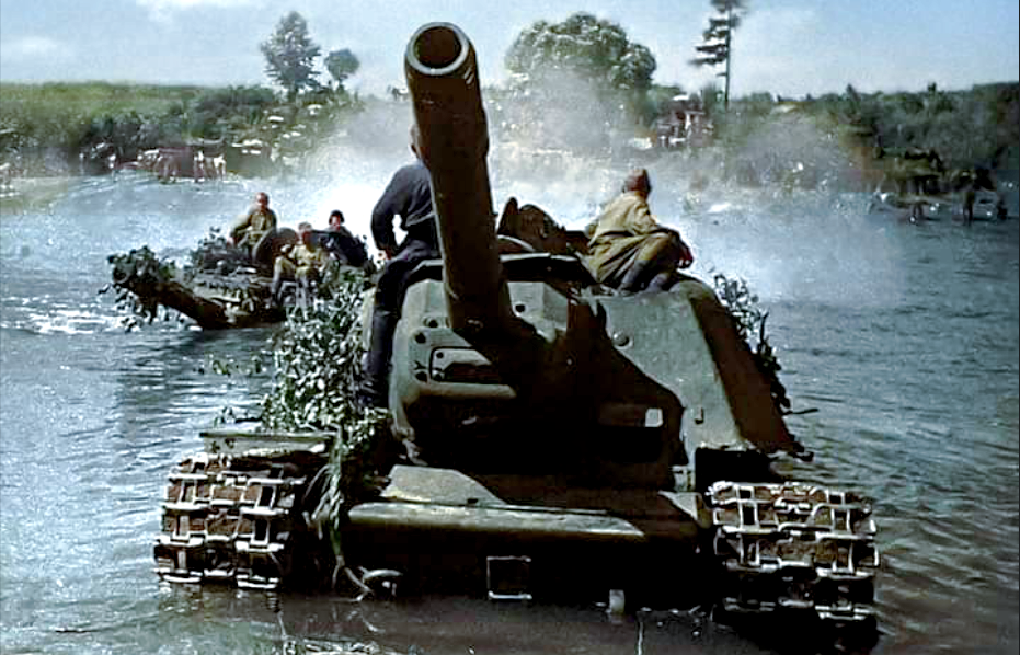 Советские САУ под Курском, 1943 г.