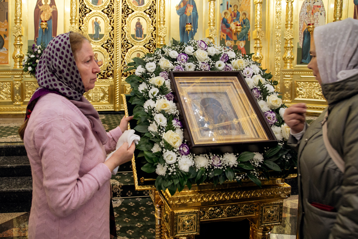    Казанская икона Божией Матери доставлена в Сургут