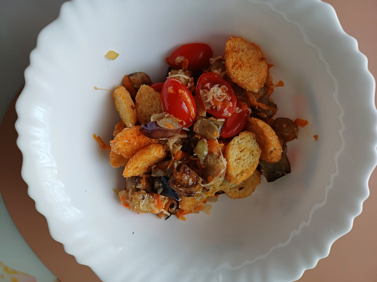 Как всегда забыла сделать фото. Была почти полная керамическая чашка.