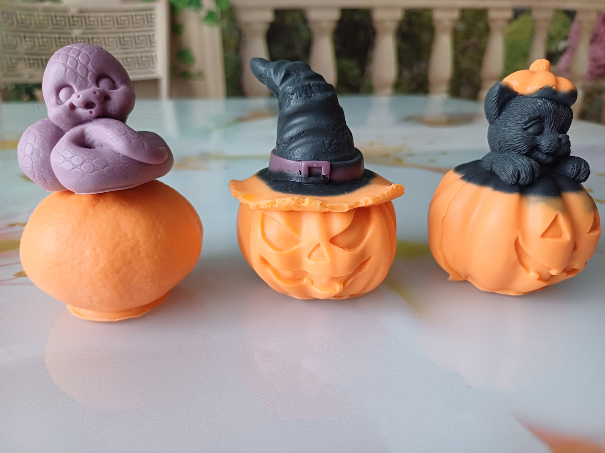 Надо попробовать котейку другого цвета сделать.