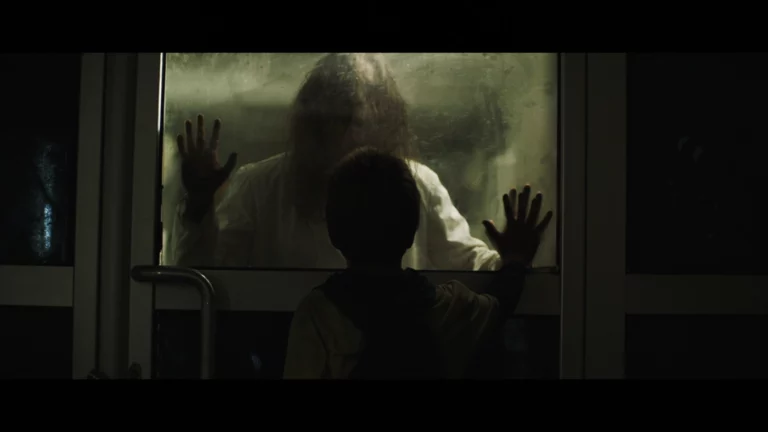 Кадр из фильма «M». Режиссер: Вардан Тожия. Производство: 4 Film, Focus Pocus Films, In My Country Post Production, Les Contes modernes, Wady Films. Показ в России: Кино.Арт.Про