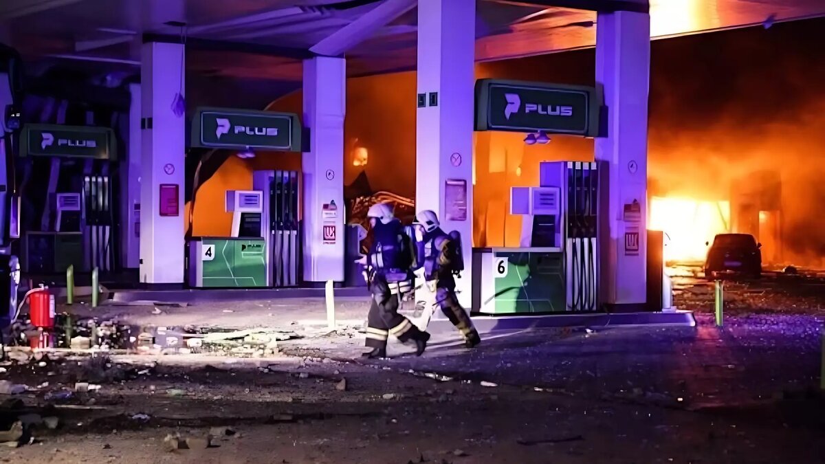 13 человек погибли при взрывах на АЗС в Дагестане. Источник: МЧС