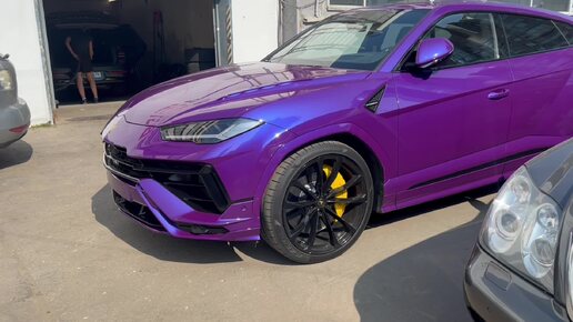 Lamborghini URUS меняет цвет, оклеивается плёнками в http://bgt-detailing.com