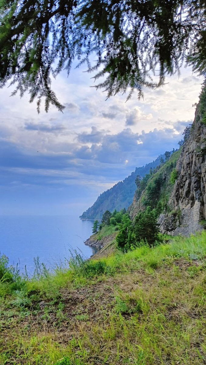 Берег Байкала. 