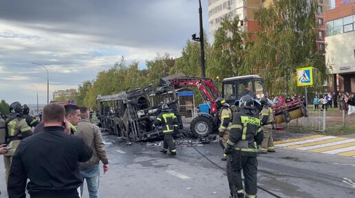 снова сгорел камаз автобус пассажирский в городе Набережные Челны. у пожарных новые шланги