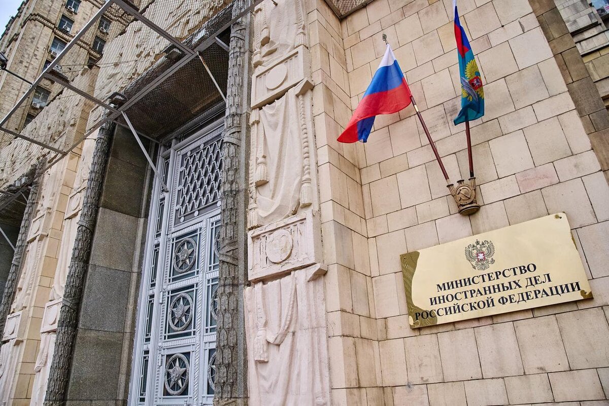    Россия подаёт в суд на европейские страны. Список может пополниться. Dmitrii Iakimov / Shutterstock