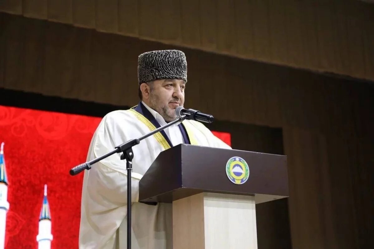    Умершего муфтия КЧР Исмаила Бердиева сменил на посту Мухаммад Эркенов