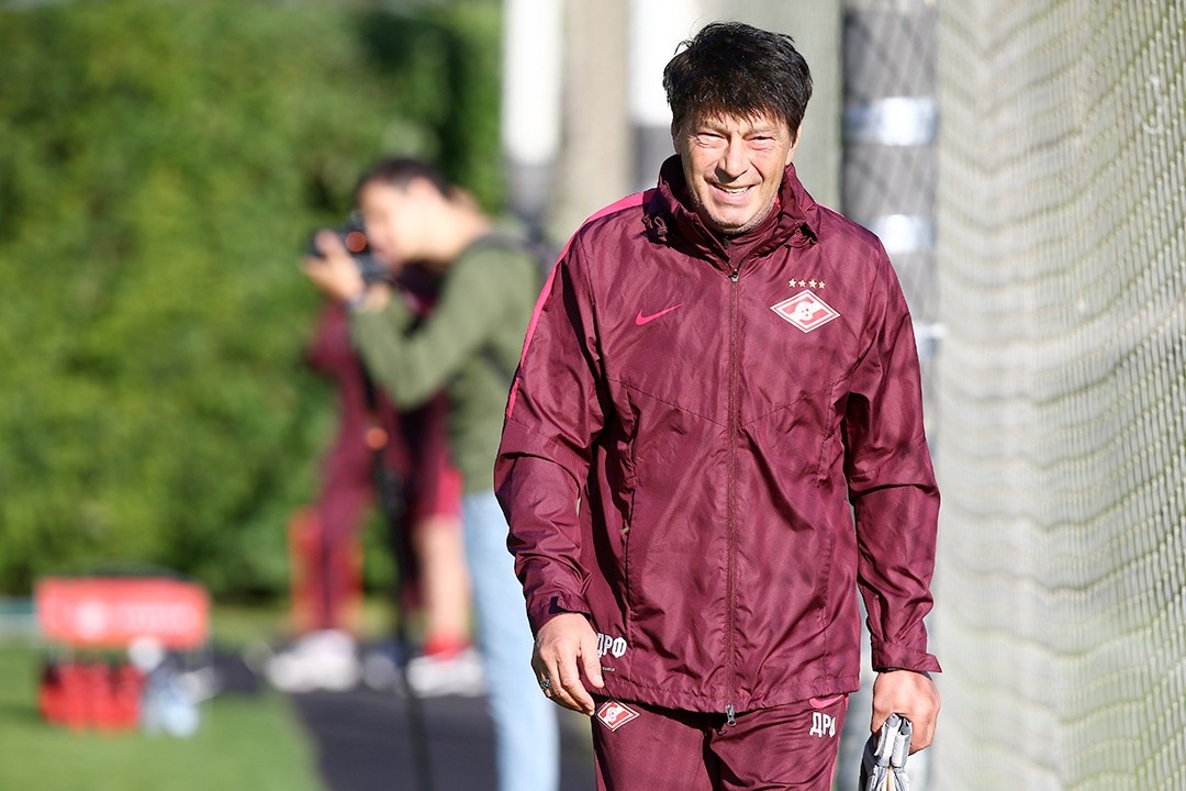 Ренат Дасаев - тренер вратарей в Академии