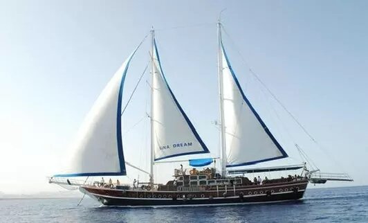 Рас Мохаммед и Белый остров на пиратской яхте
