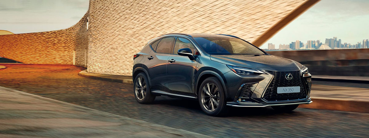 Lexus NX 350.