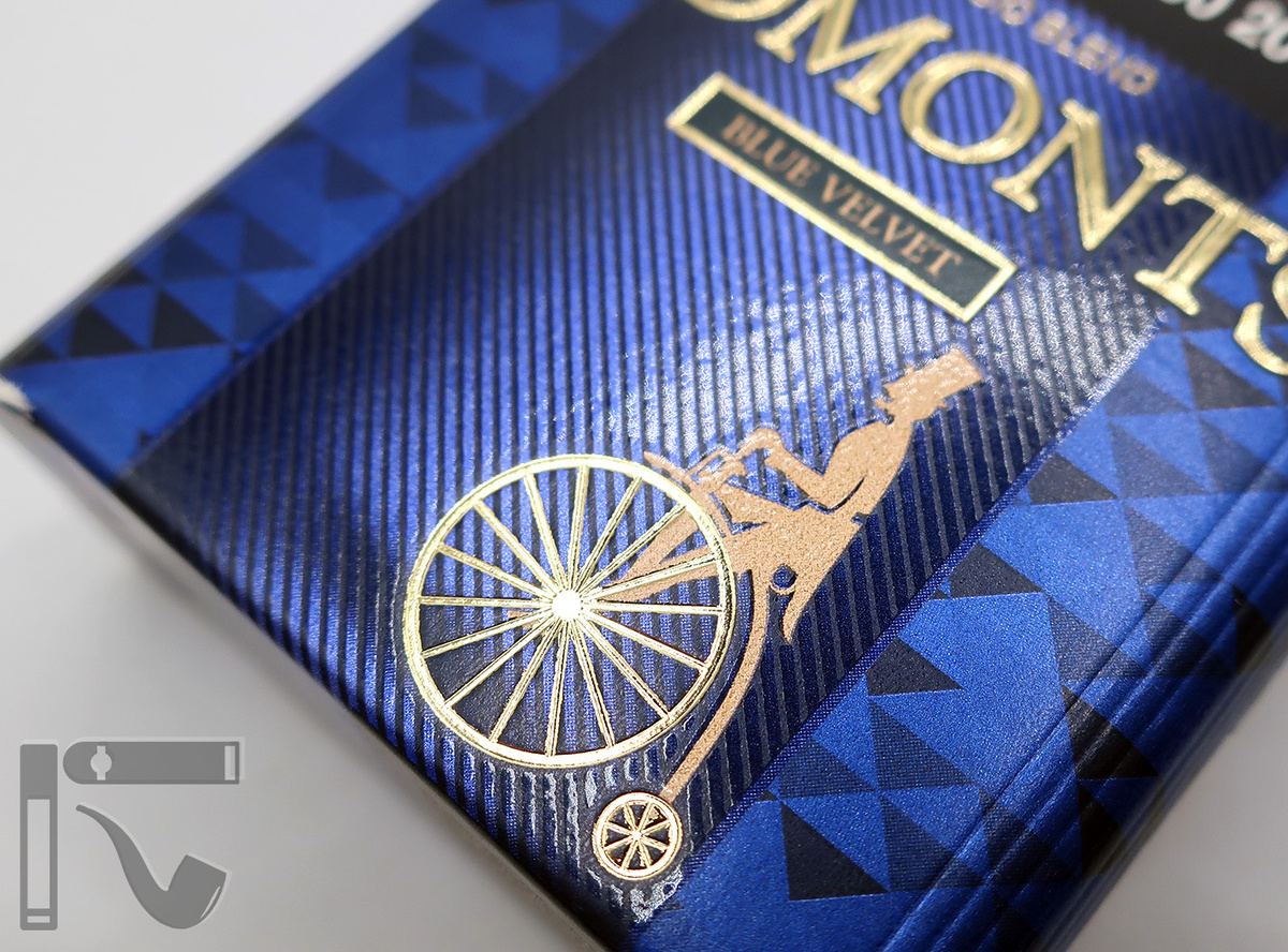 Сигареты Admonts Blue Velvet. Фото: © канал "Уголок Курильщика"