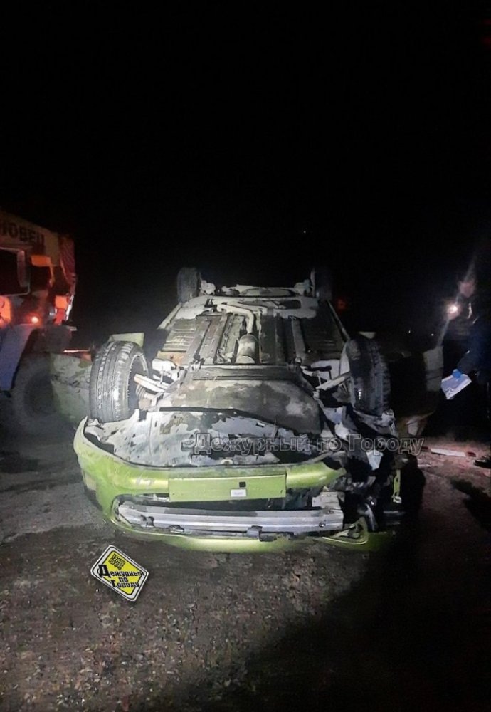    В Югре автомобиль упал с обрыва в Обь, погибли три человека