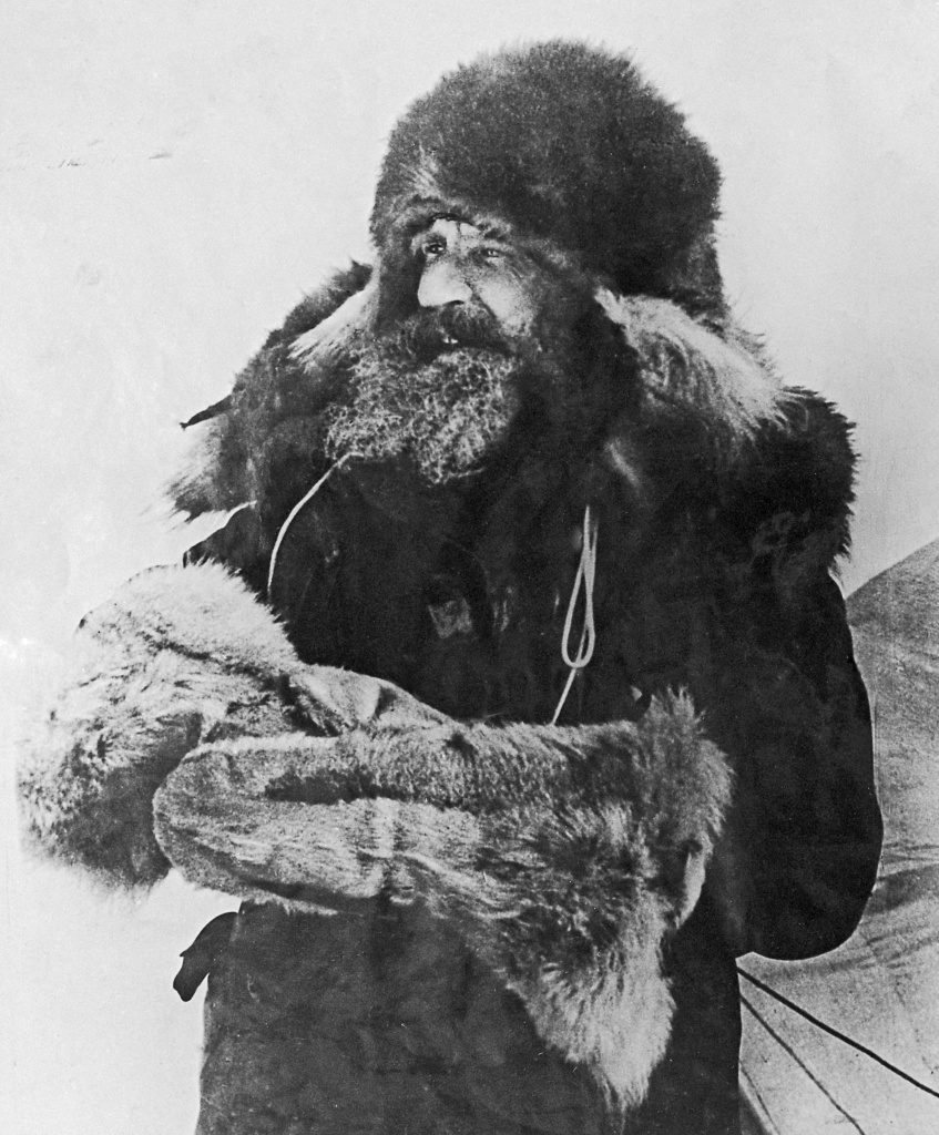 Начальник полярной экспедиции академик О.Ю. Шмидт на пароходе «Челюскин», 1 января 1934 г. Фото Василия Федосеева / Фотохроника ТАСС