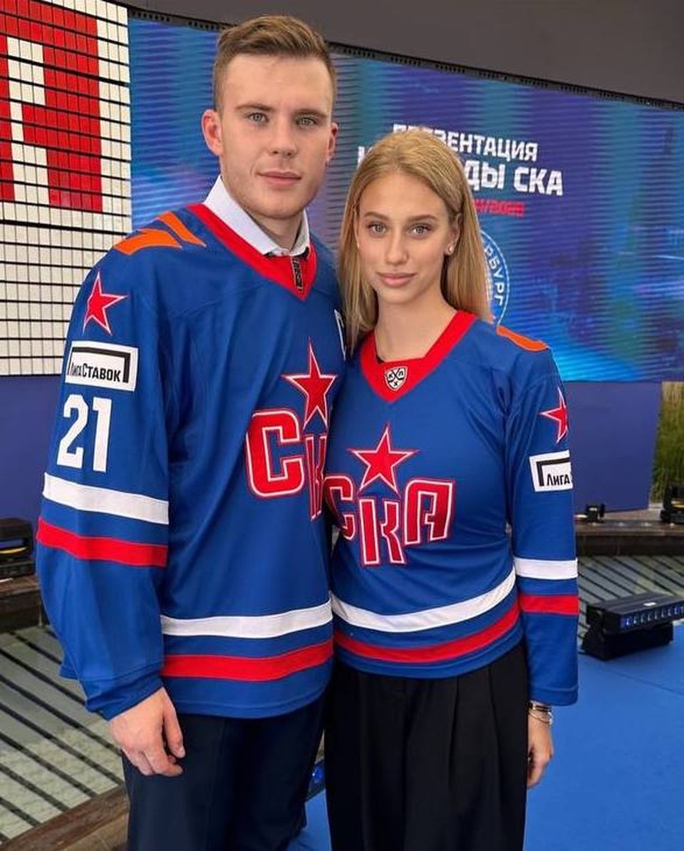    Александр Никишин встречается с синхронисткой Варварой Субботиной. Фото: личный архив героев публикации