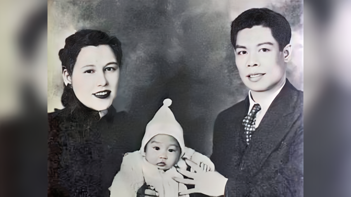 Брюс Ли с родителями