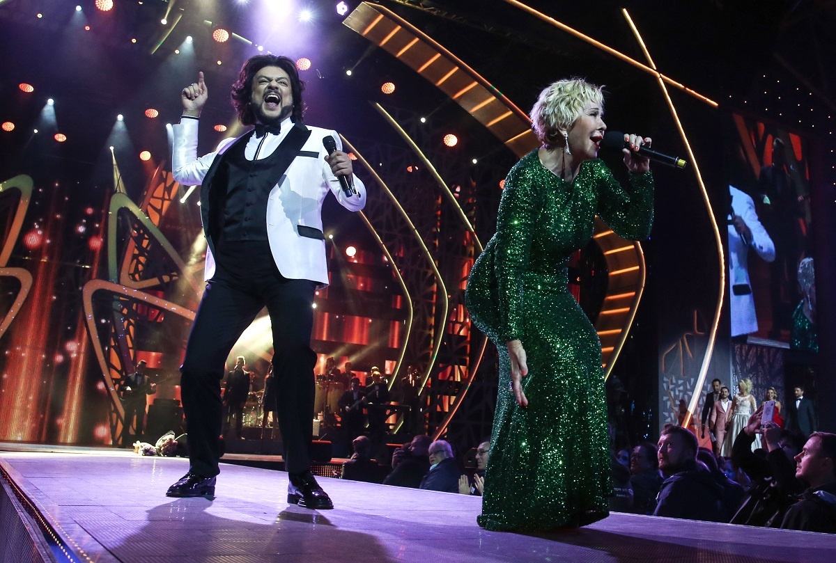    Одно время артистов связывала и личная, и творческая дружба