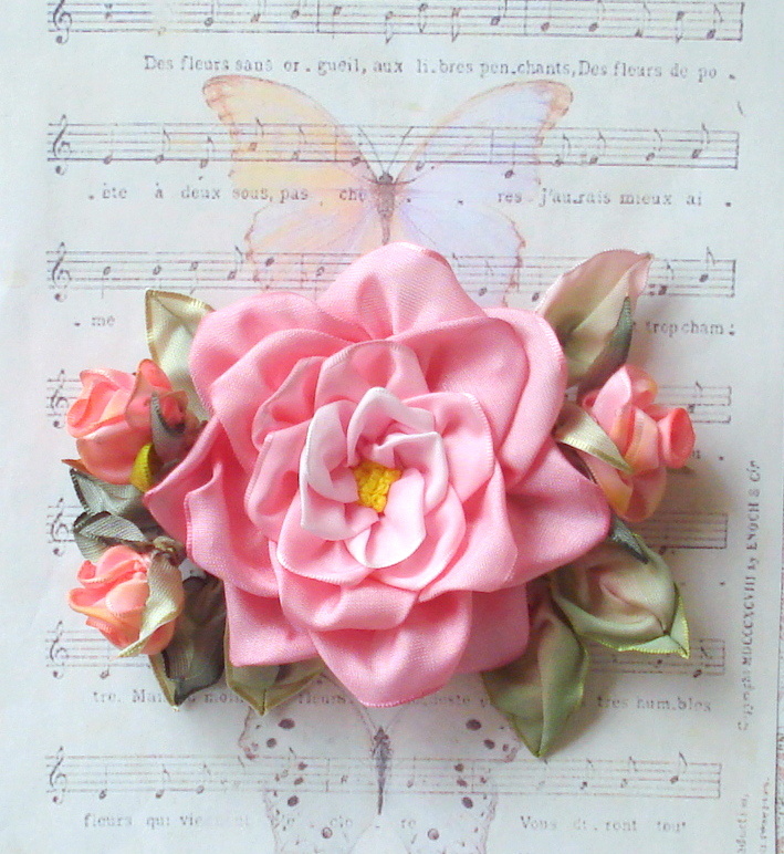 Брошь "Розочка"