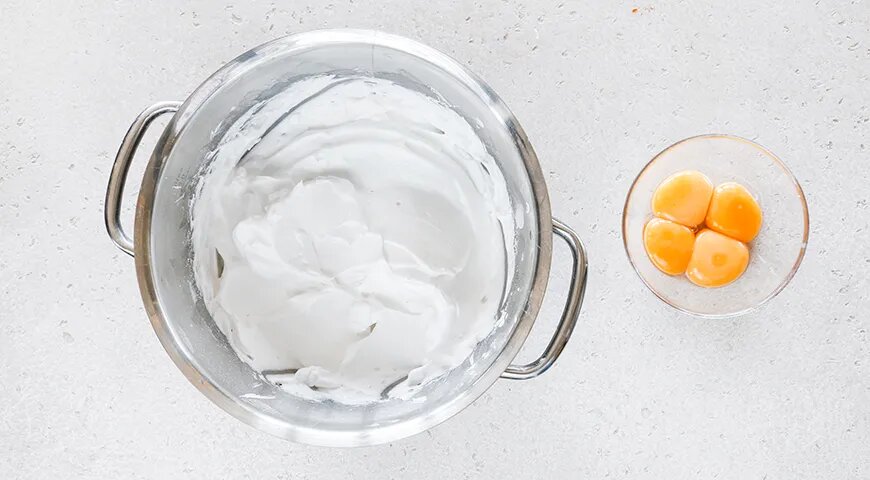   БИСКВИТНЫЙ ТОРТ С ВАРЕНОЙ СГУЩЁНКОЙ (gastronom.ru)