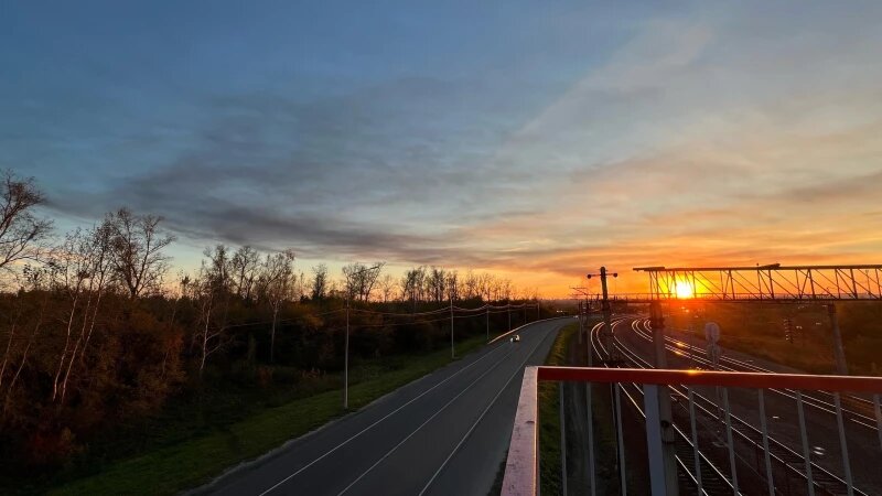     Дым от пожара в Барнауле видно в Новоалтайске. Екатерина Карзова