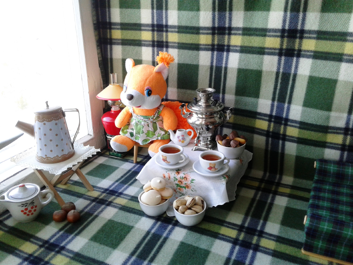 Белочка ждёт гостей.