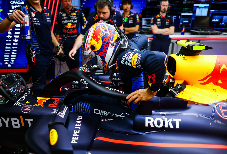    Серхио Перес забавно прокомментировал слухи об уходе из Формулы 1Getty Images / Red Bull Content Pool