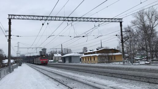 Электровозы ВЛ11-068/073Б и ВЛ11М-409/408Б с грузовыми поездами