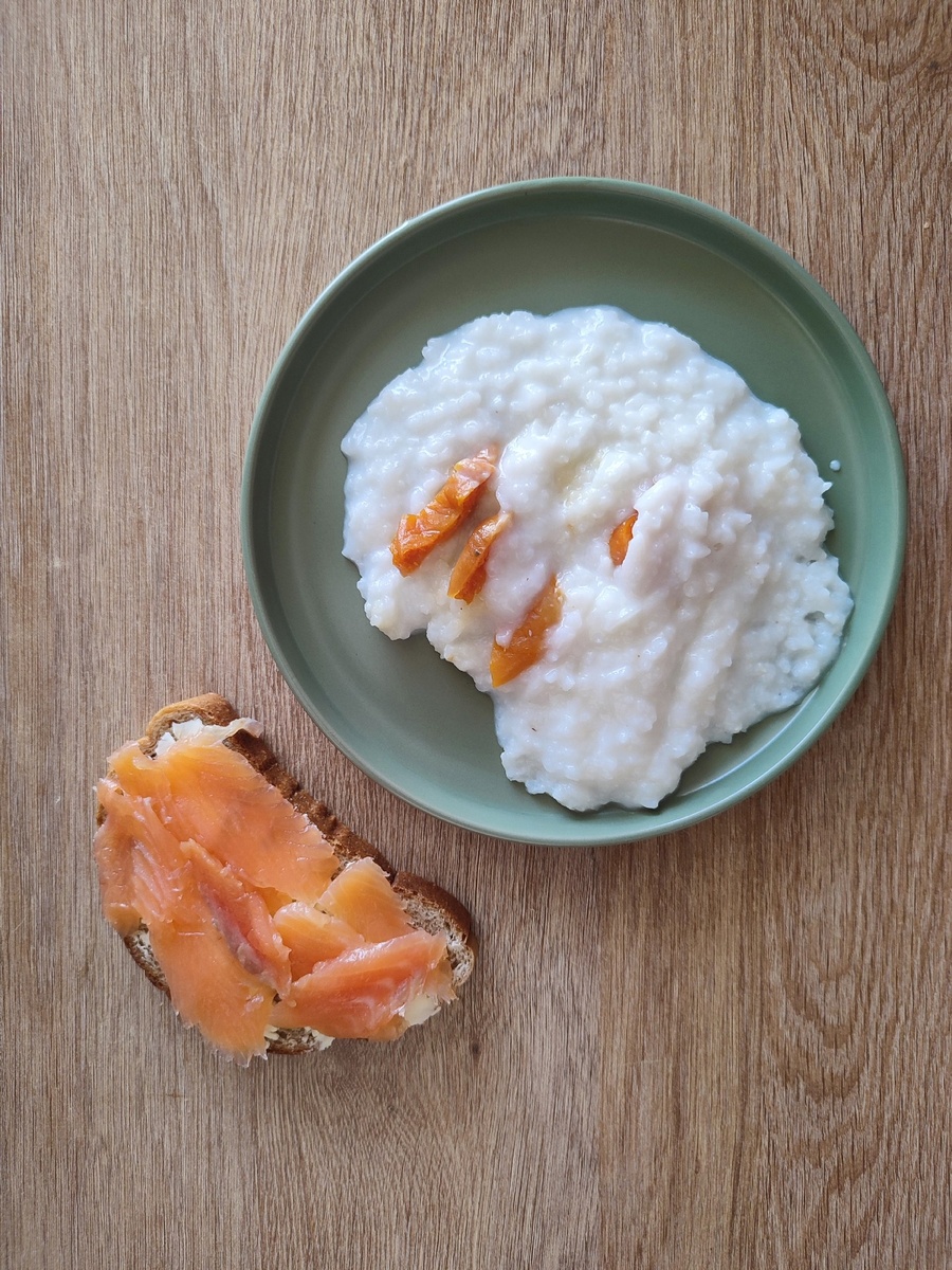 Рисовая каша с курагой