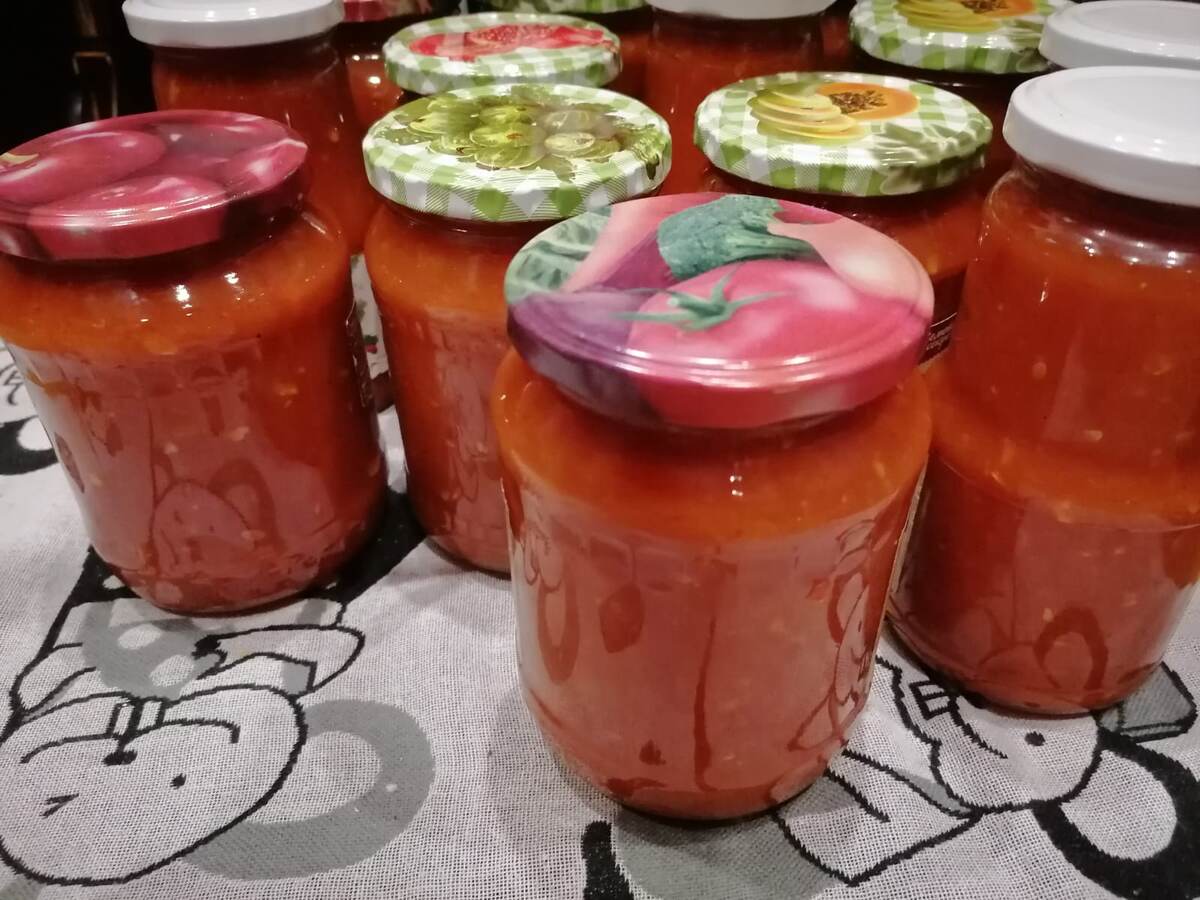 Кабачковая аджика из кладовочки.