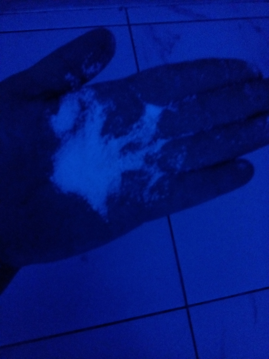 Порошок от Meine Liebe не светится вообще 