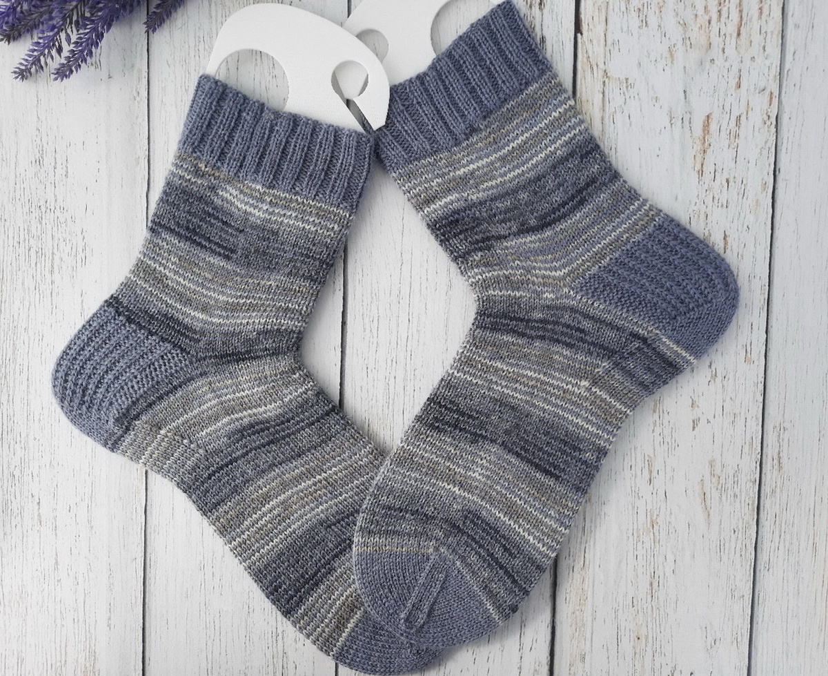 Смотрю на эти носочки и пока мне все нравится