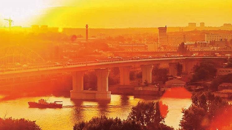     Аномальная жара на Юге России летом 2024 года стала настоящим испытанием для системы централизованного энергоснабжения. К сожалению, не обошлось без плановых отключений электричества даже в городах-миллионниках