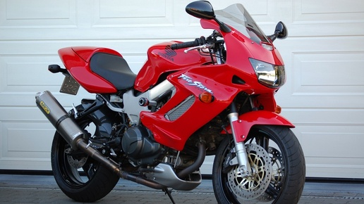 Honda VTR1000F бешеный перфоратор