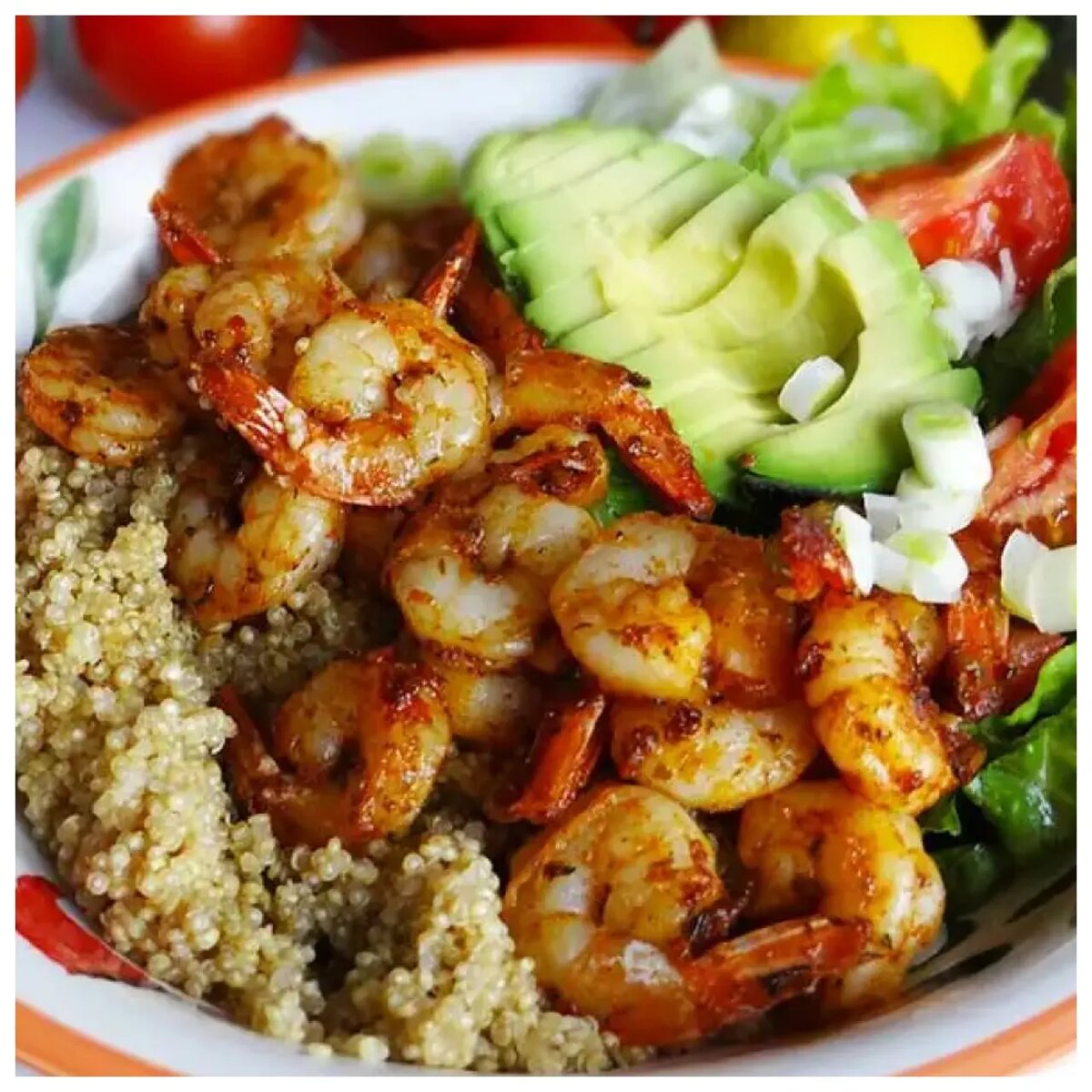    Салат с креветками и киноа