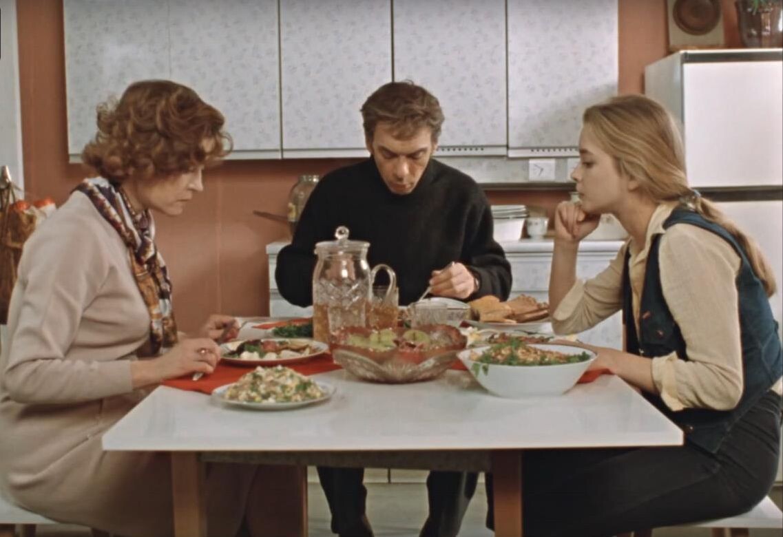    Кадр из фильма "Москва слезам не верит" (1979, режиссёр Владимир Меньшов)