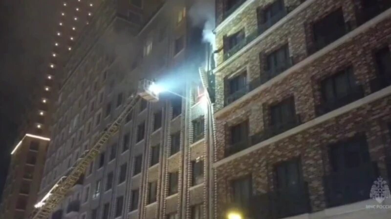     Пожар в жилом доме в Москве. МЧС России