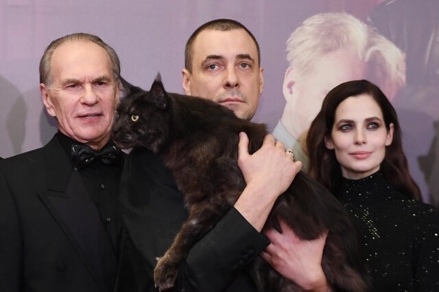    Актеры Алексей Гуськов, Евгений Цыганов и Юлия Снигирь (слева направо) на премьере фильма «Мастер и Маргарита». Фото:  РИА Новости/ Екатерина Чеснокова