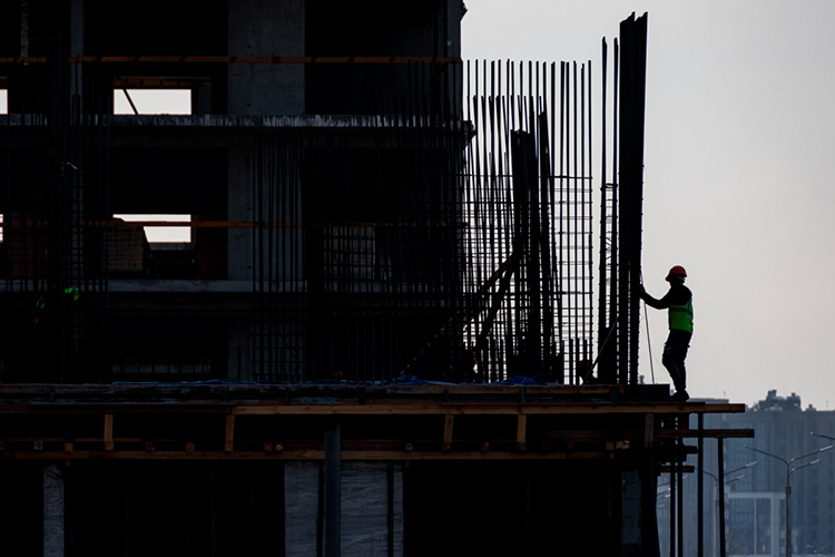    Август для застройщиков выдался сложным. По данным управления Росреестра по РТ, было куплено менее 1 тыс. квартир.   
Фото: «БИЗНЕС Online»