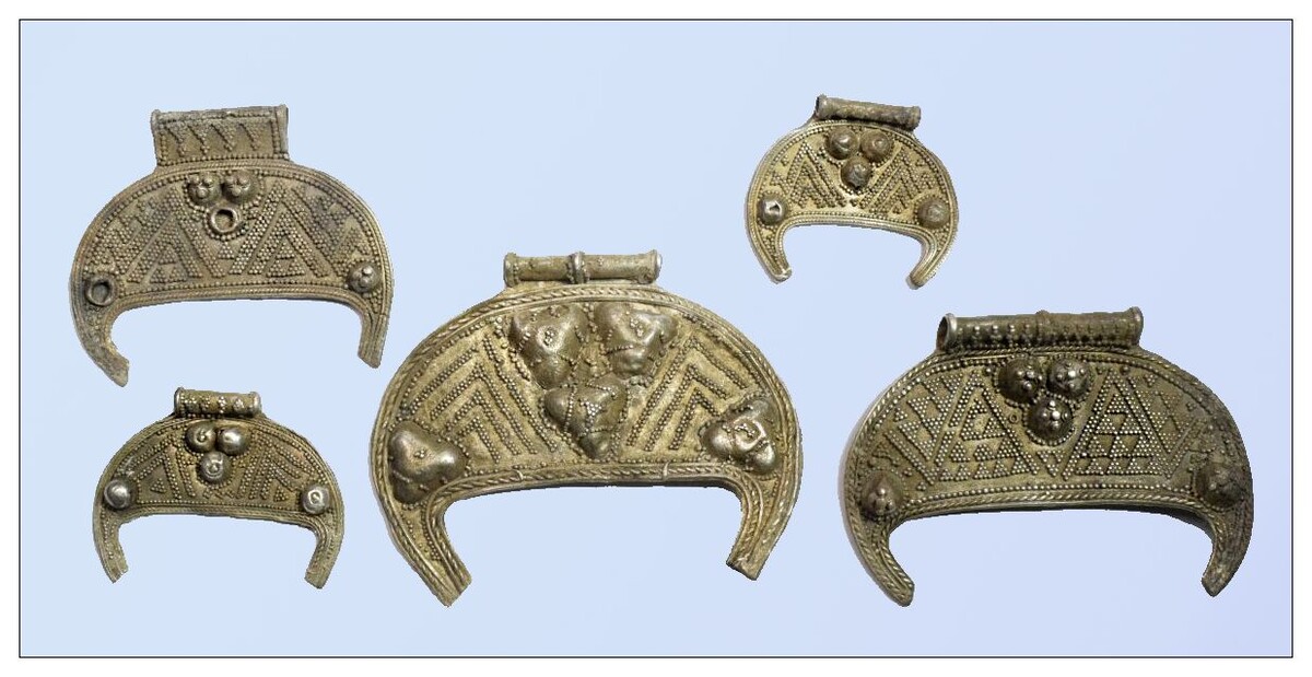 Воздвиженский клад. Широкорогие лунницы, декорированные зернью