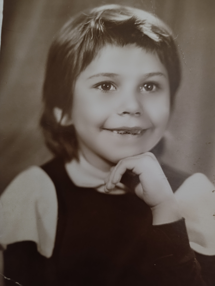 Стрижка до школы, здесь мне лет 5. Личное фото автора канала.