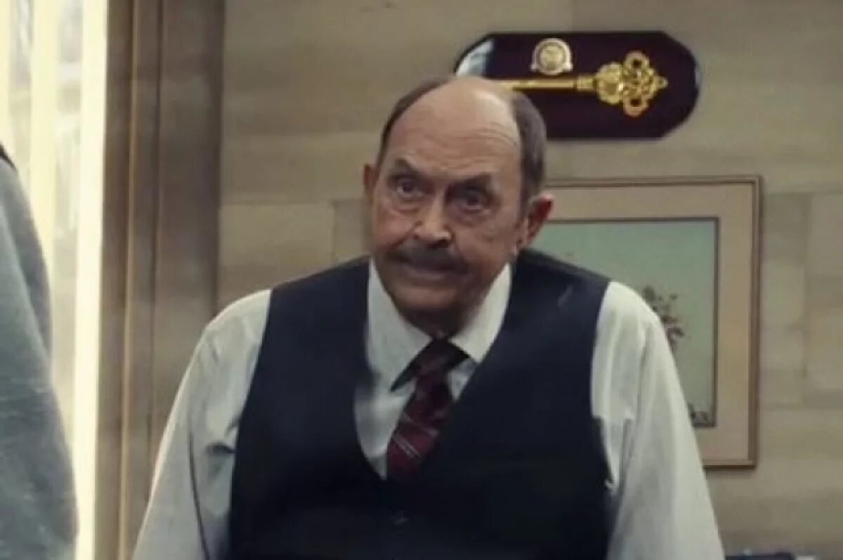    Умер актер Эштон, сыгравший Джона Тэггарта в «Полицейском из Беверли-Хиллз»