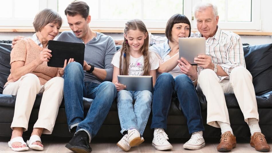 Обезопасить свою семью в интернете, не сложно. Соблюдая эти правила.