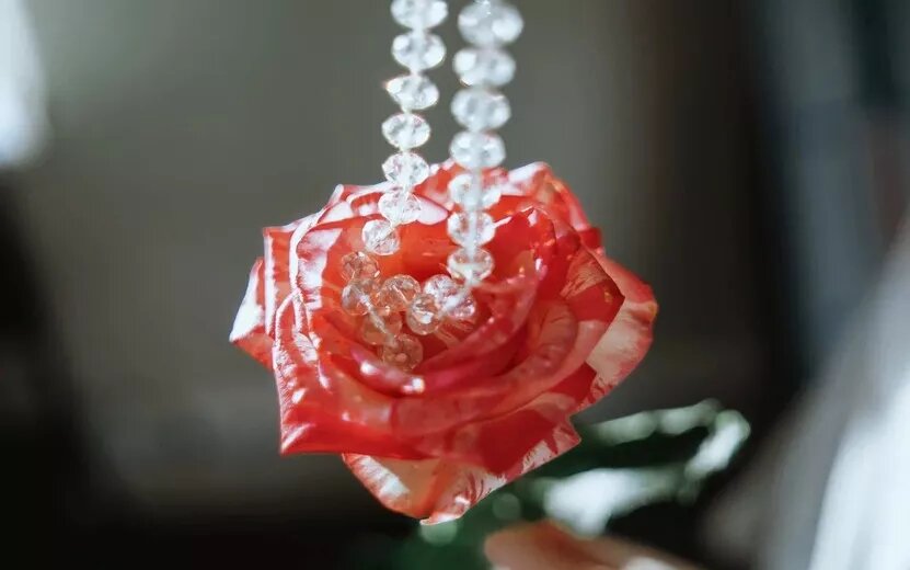    Гороскоп на день: 1 октября Тельцам стоит внимательнее отнестись к отношениям, а Рыбам – к профессиональной сфере