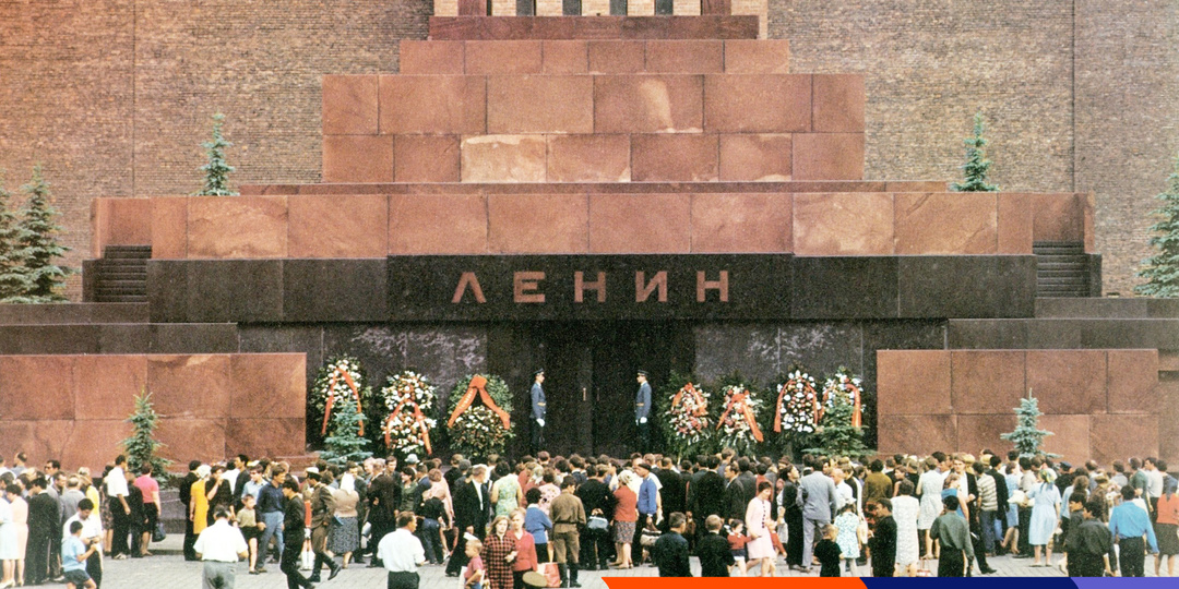 Как менялся мавзолей вождя мирового пролетариата?