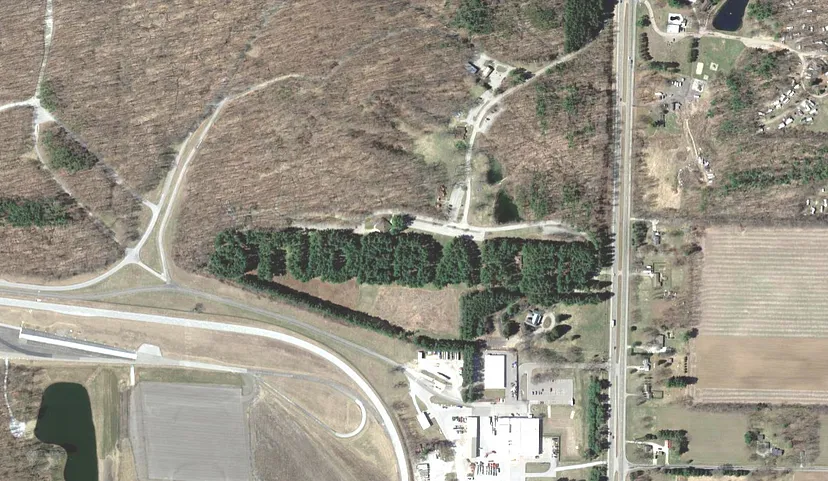 Текущий вид рекламы Studebaker / Google Earth