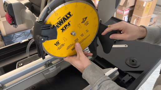 Взяли Пилу DeWALT Режем Плитку: Плюсы и Минусы