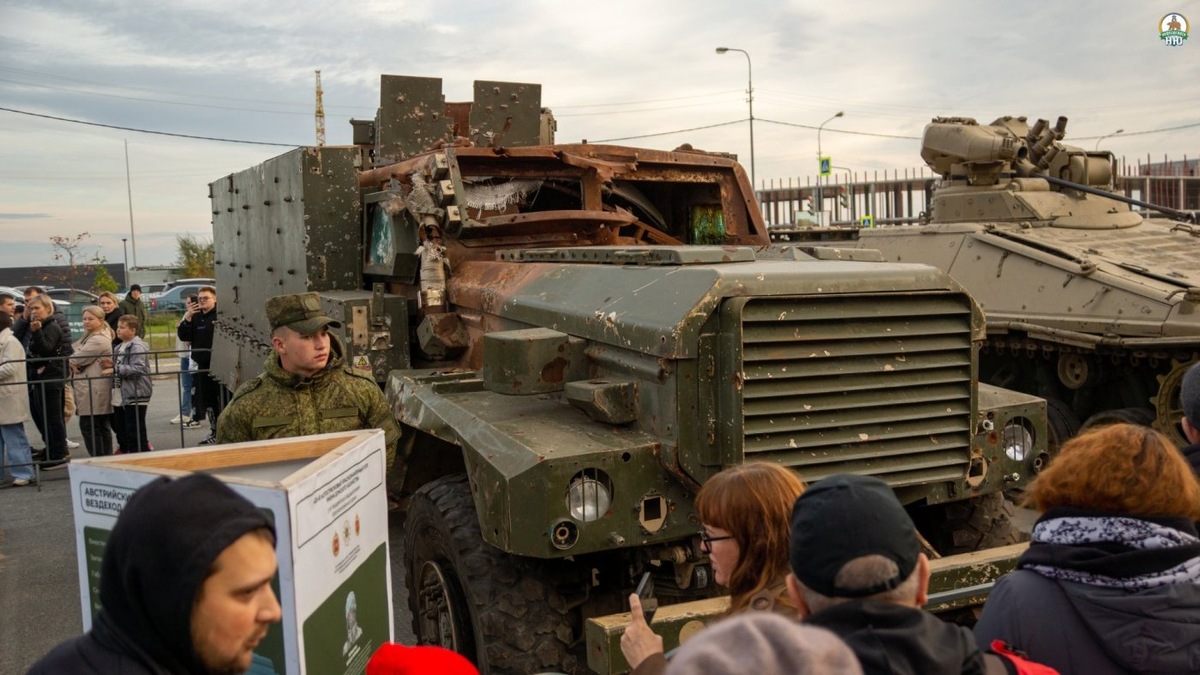    Выставка военной техники НАТО в Сургуте стала местом притяжения югорчан