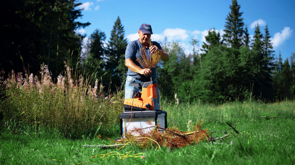 Электрический измельчитель YARD FOX 2800SE 